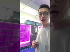 2つの大きなコンボの自動販売機