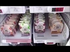 シンガポールの無接触の支払システムが付いている肉そしてアイス クリームを販売する凍結する自動販売機