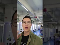 マイクロ波付きの便利なファストフード自動販売機