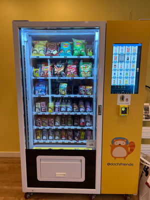 学校で冷却システム付きの22インチタッチスクリーン・スナック・ドリンク自動販売機