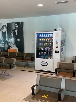 硬貨はフィリピン サポートE札入れのスマートな自動マレーシアの販売の軽食の飲み物の自動販売機を作動させた